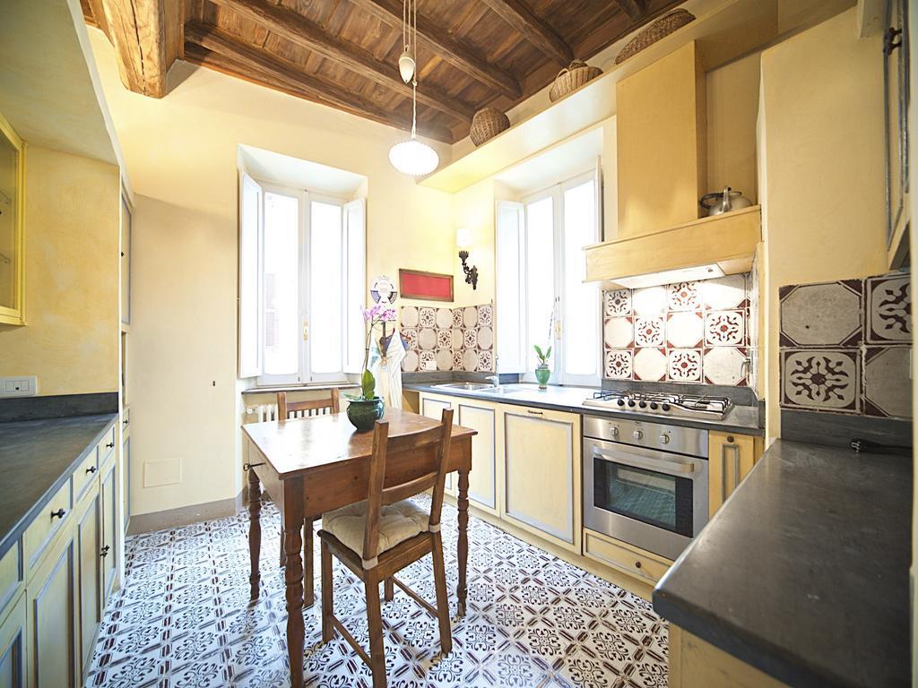 Charming Trastevere Apartment Рим Екстер'єр фото