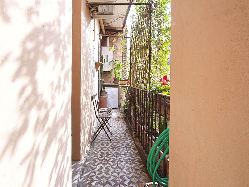 Charming Trastevere Apartment Рим Екстер'єр фото