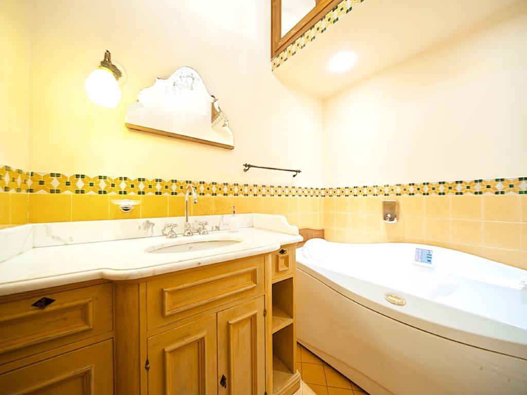 Charming Trastevere Apartment Рим Екстер'єр фото